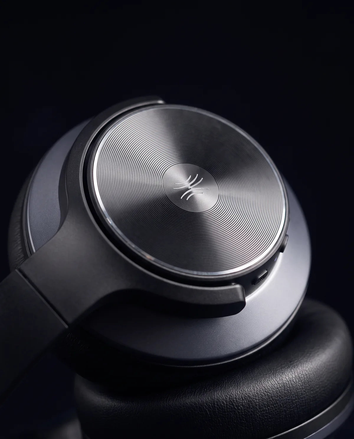 Close-up of the brushed metal ear cup